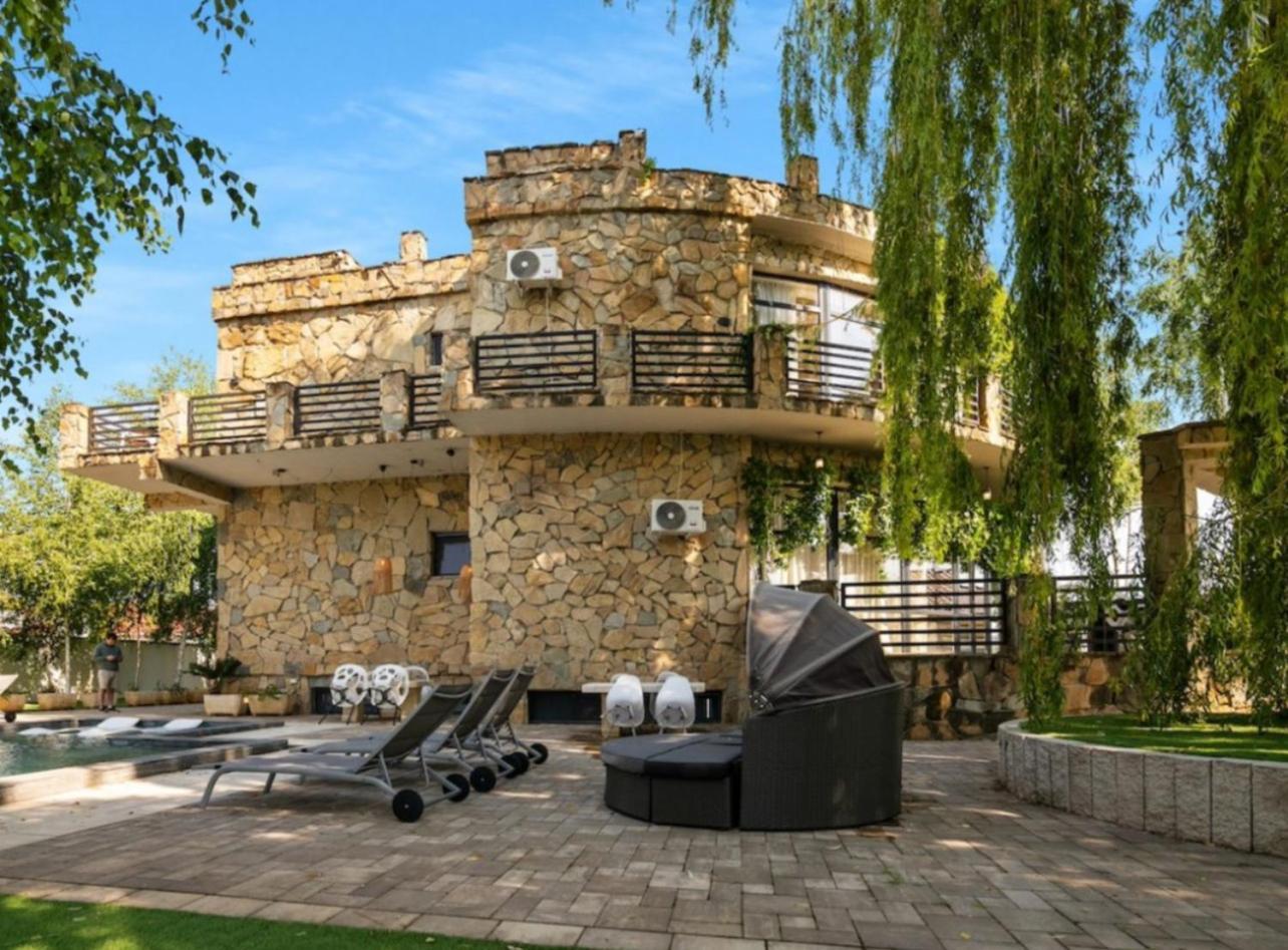 Castle Transylvania Άλμπα Ιούλια Εξωτερικό φωτογραφία